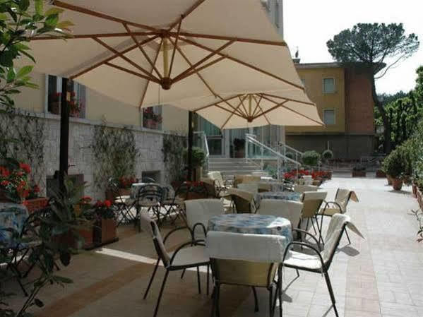 Hotel Mizar Chianciano Terme Buitenkant foto